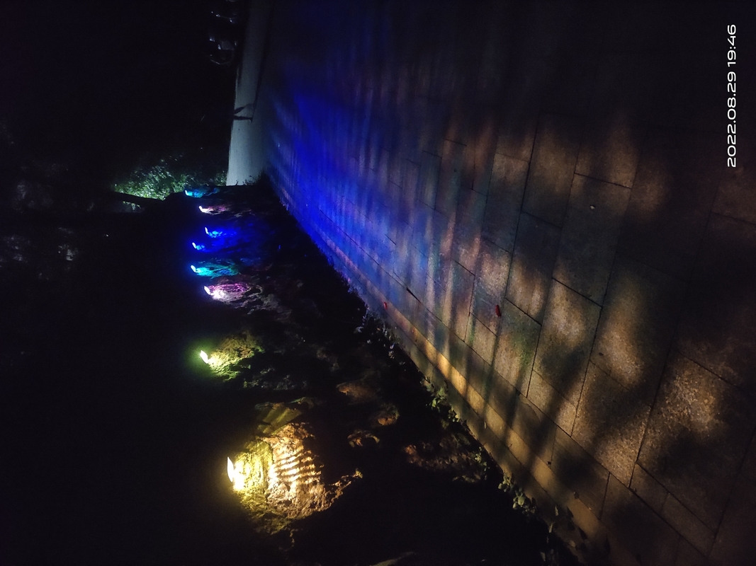 diodo emissor de luz decorativo 123 * 60 * 65mm da cerca da paisagem da parede do RGB da luz solar exterior do jardim 3.7V
