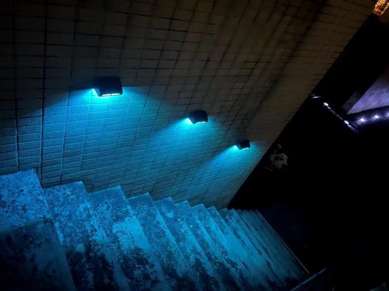 Lâmpadas de jardim solar à prova d'água RGB IP65 Lâmpadas de mudança de cor sem fio a energia solar