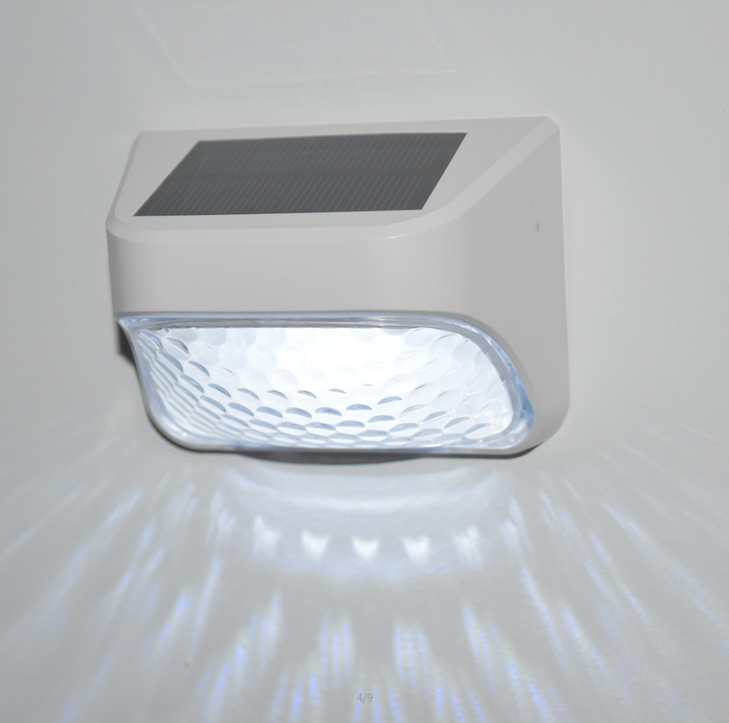 RGB Quente Branco Solar Fecho de Luz IP65 Nível à prova d'água Silício monocristalino 15 Horas Tempo de Trabalho