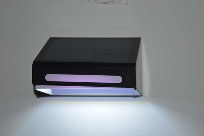 Lâmpada solar à prova d'água exterior Decoração do quintal Lâmpada de jardim LED