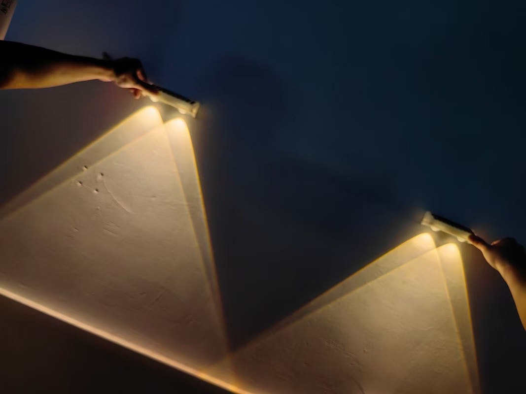 Luz de vedação solar exterior com cor branca RGB quente e brilho de 20 lumens