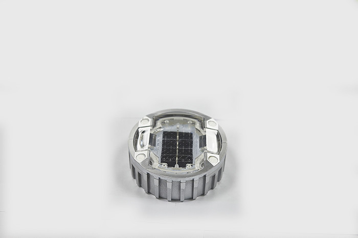 Red Solar Road Studs 2V Aluminium Alloy PC IP68 Impermeável para melhoria da visibilidade da estrada à noite