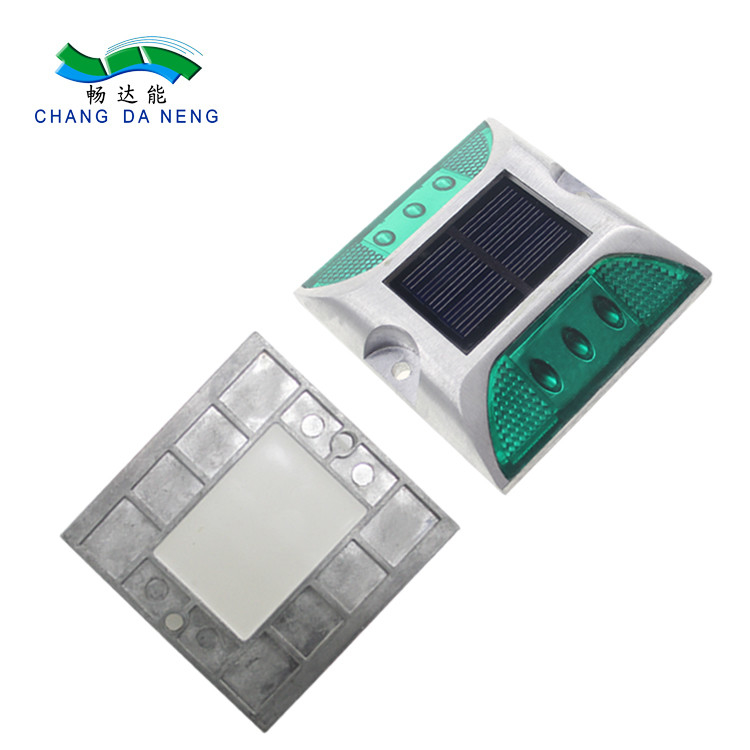 Temperatura de trabalho -20°C 60°C Rodas solares para estradas com resistência à água IP67 e longa vida útil ≥ 30000h
