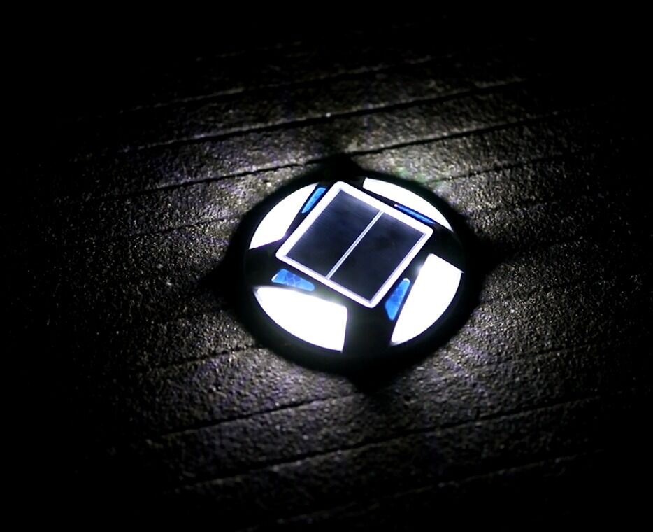 Iluminação auxiliar solar de estrada com 12 peças LED resistentes ao envelhecimento para a segurança do tráfego rodoviário